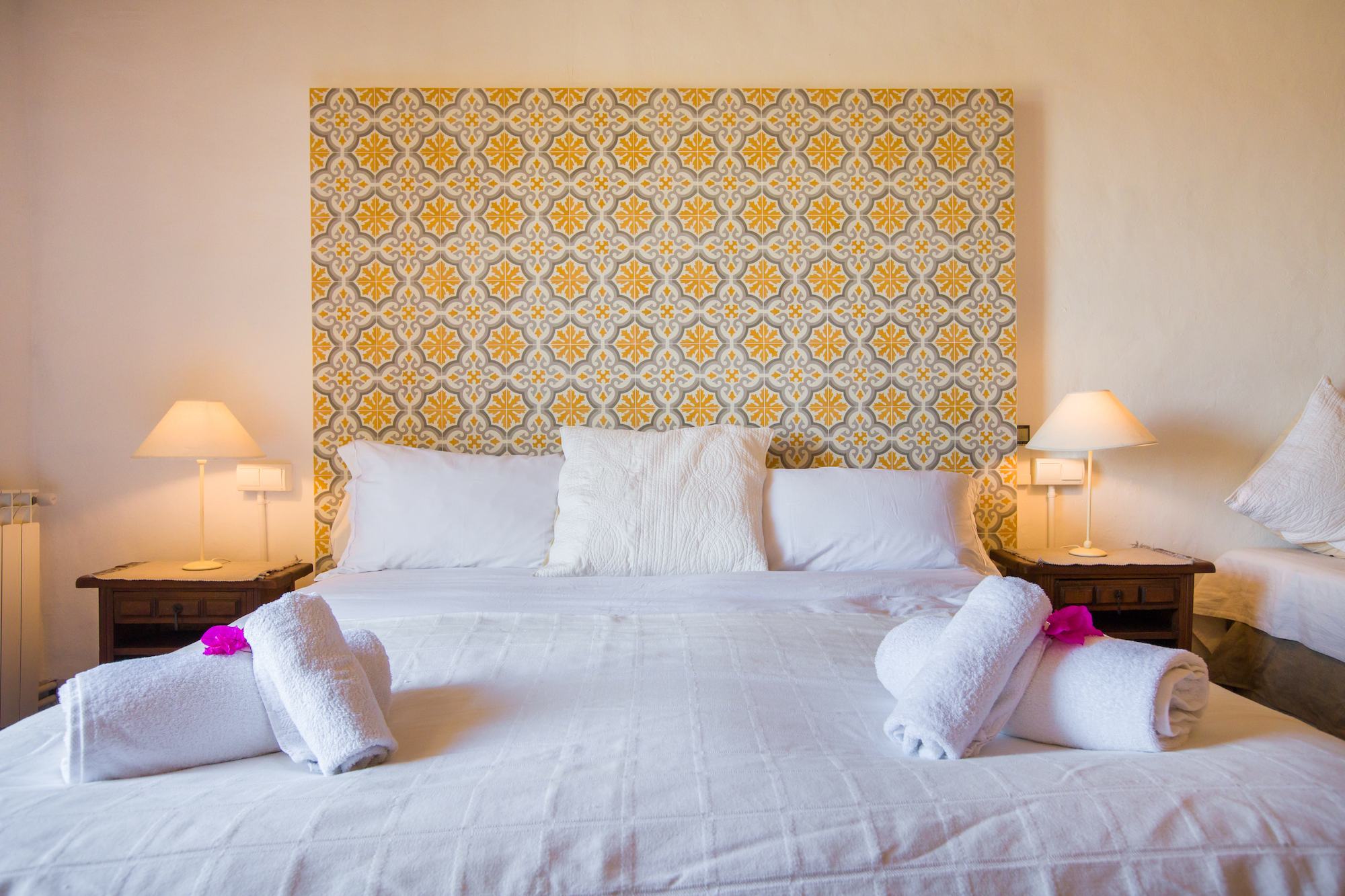 Large Barcelona Villa Siurana Room