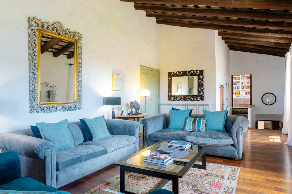 large villa barcelona sitting room